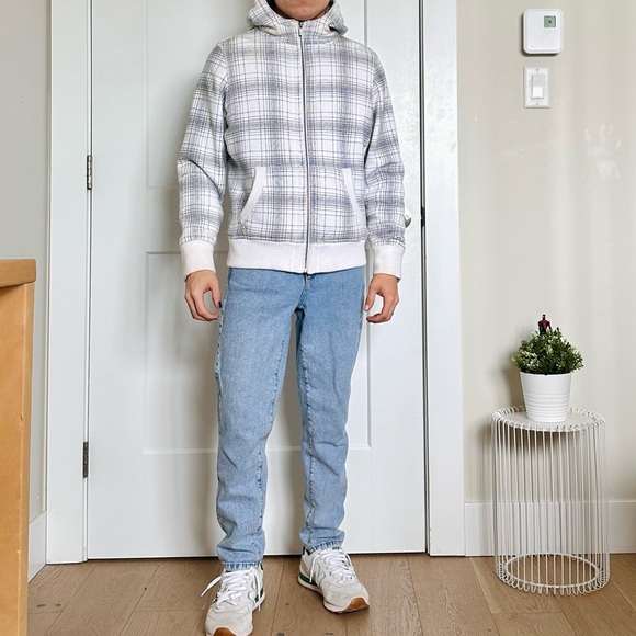 Very Thick Patterned Sweater (Hoodie) - Picture 2 of 6